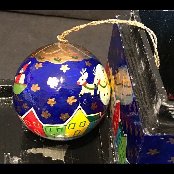 Vintage Wooden Box Hand Painted with Matching Wooden Ornament Made in India. - Picture 9 of 12